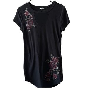 Sauci Womens Black Dress with Red Roses Size M